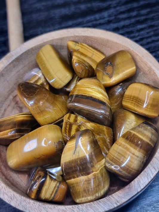 Tigers eye tumbles