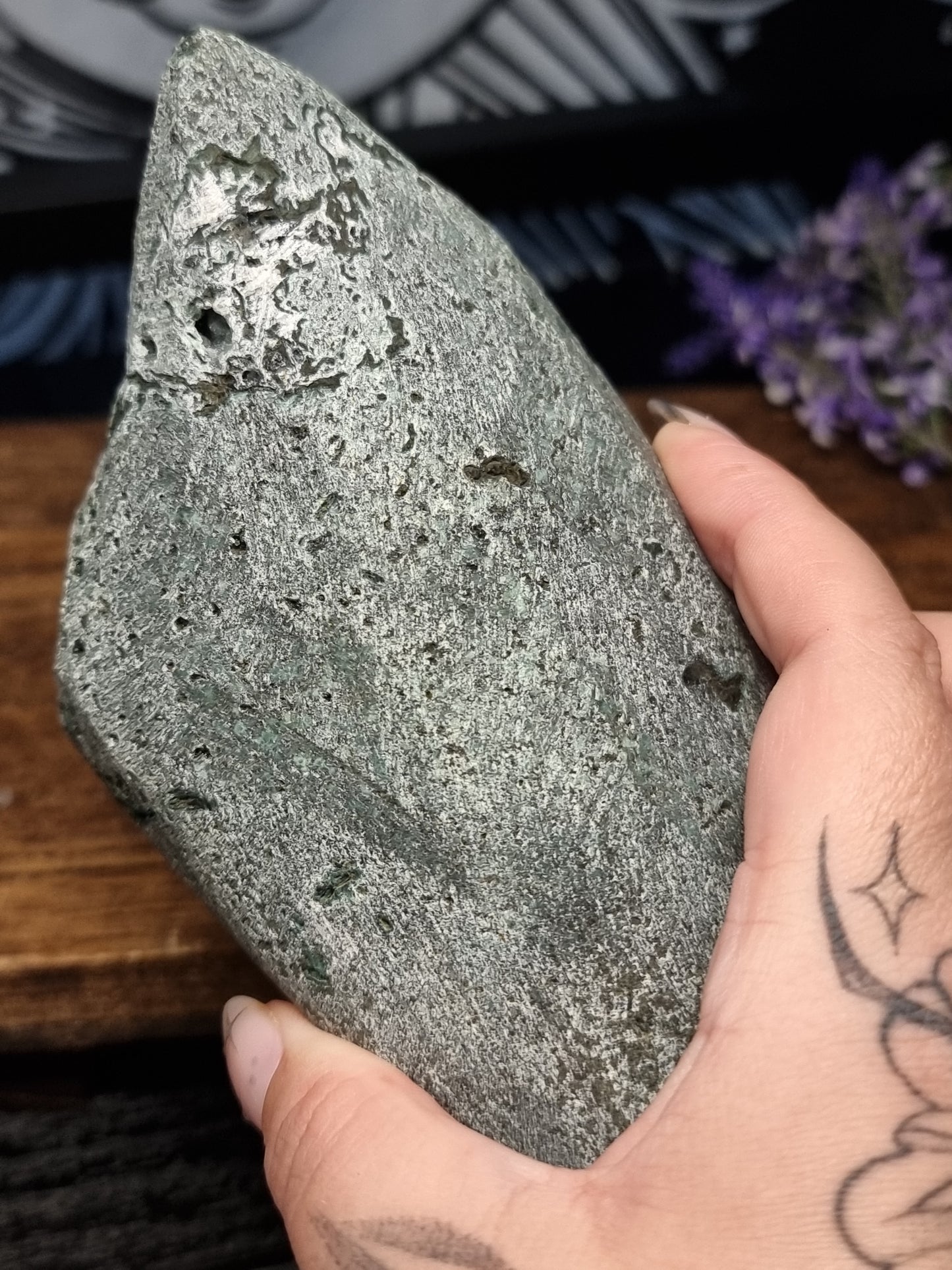 Green chalcedony with selenite