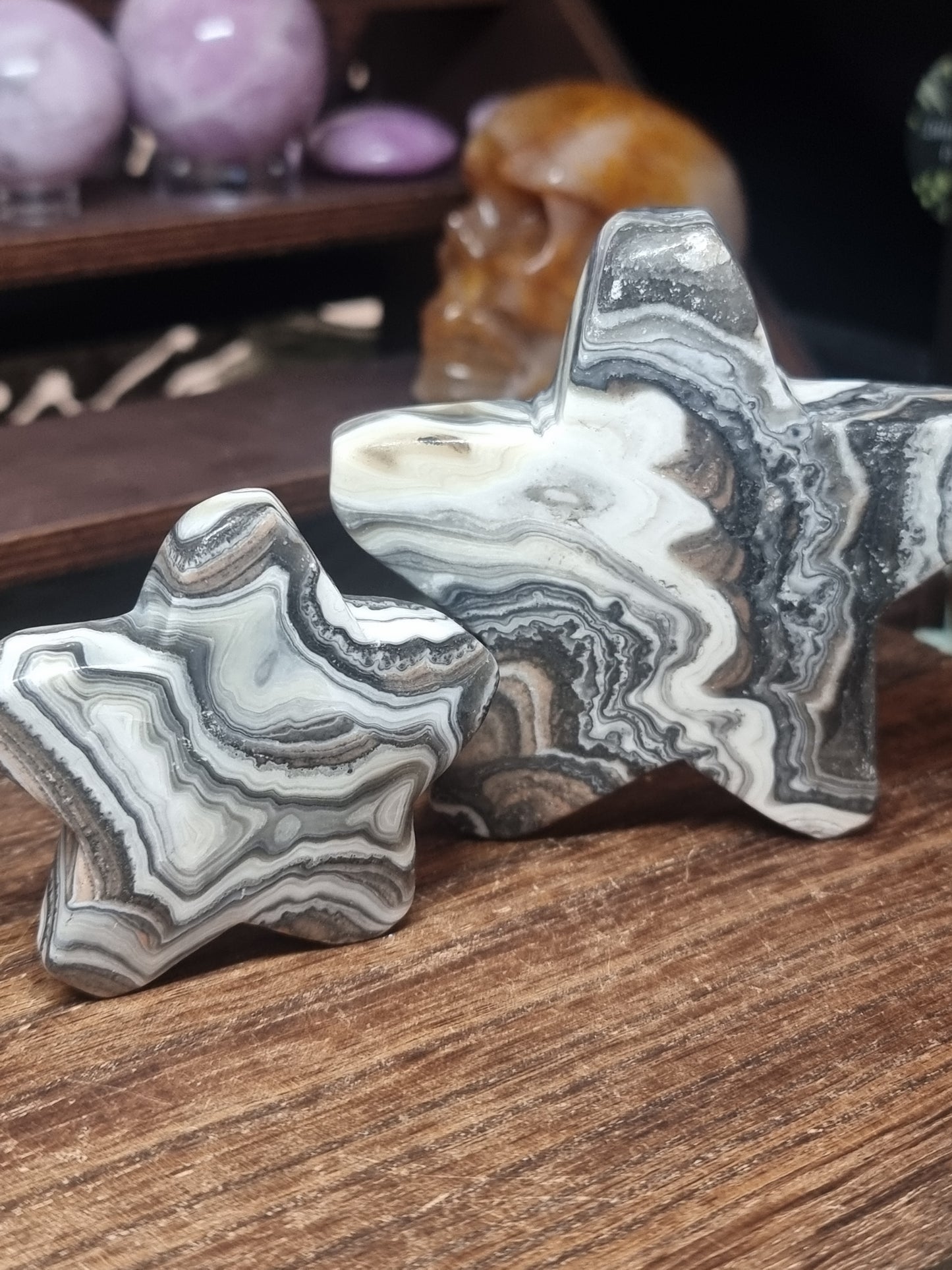 Dendritic calcite stars