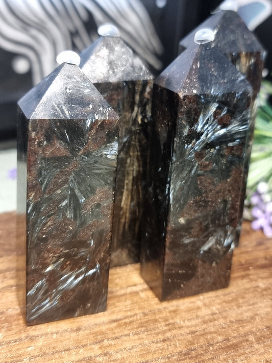 Arfvedsonite towers (firework stone)