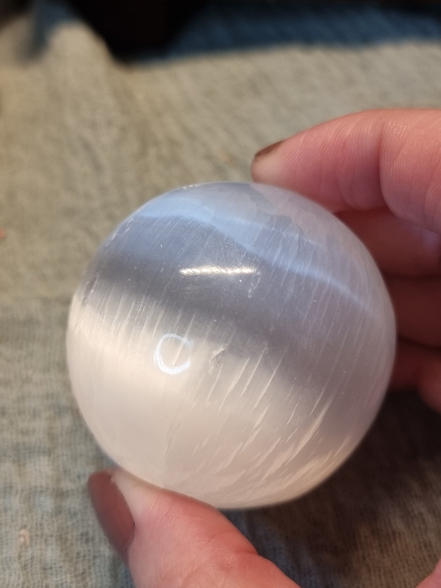Satin spar spheres
