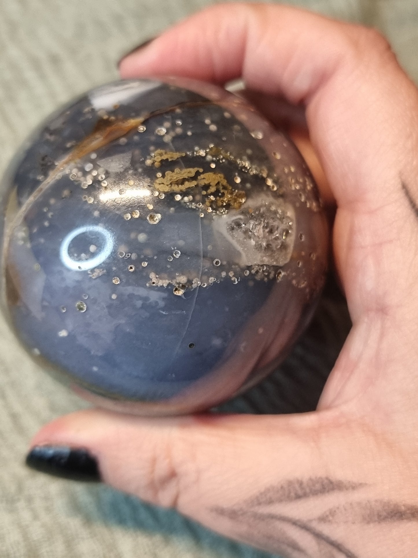 Starry sky agate spheres