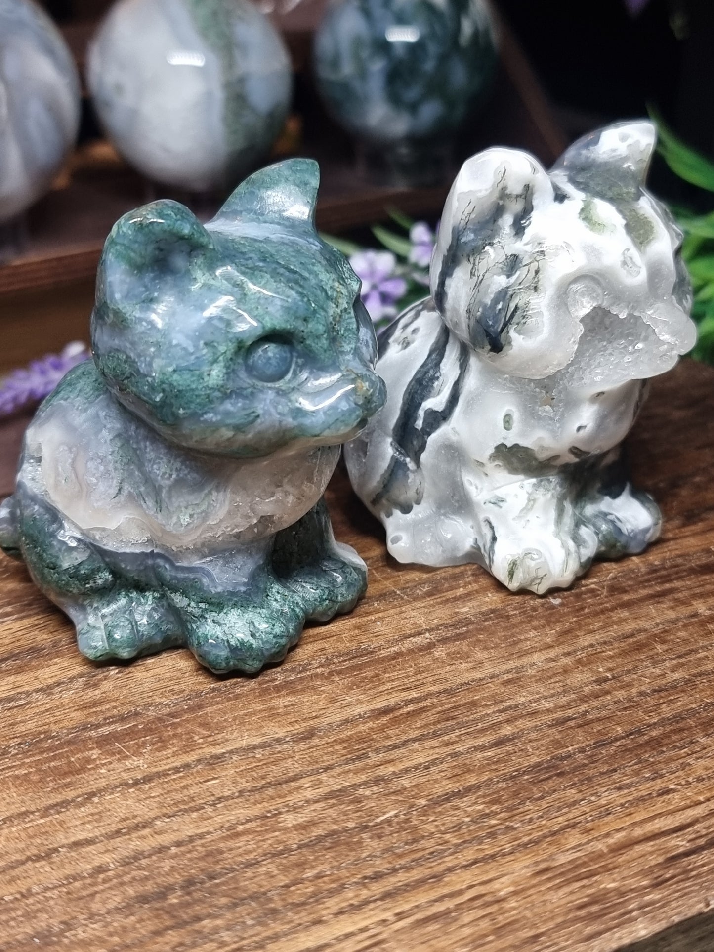 Moss agate cat carvings