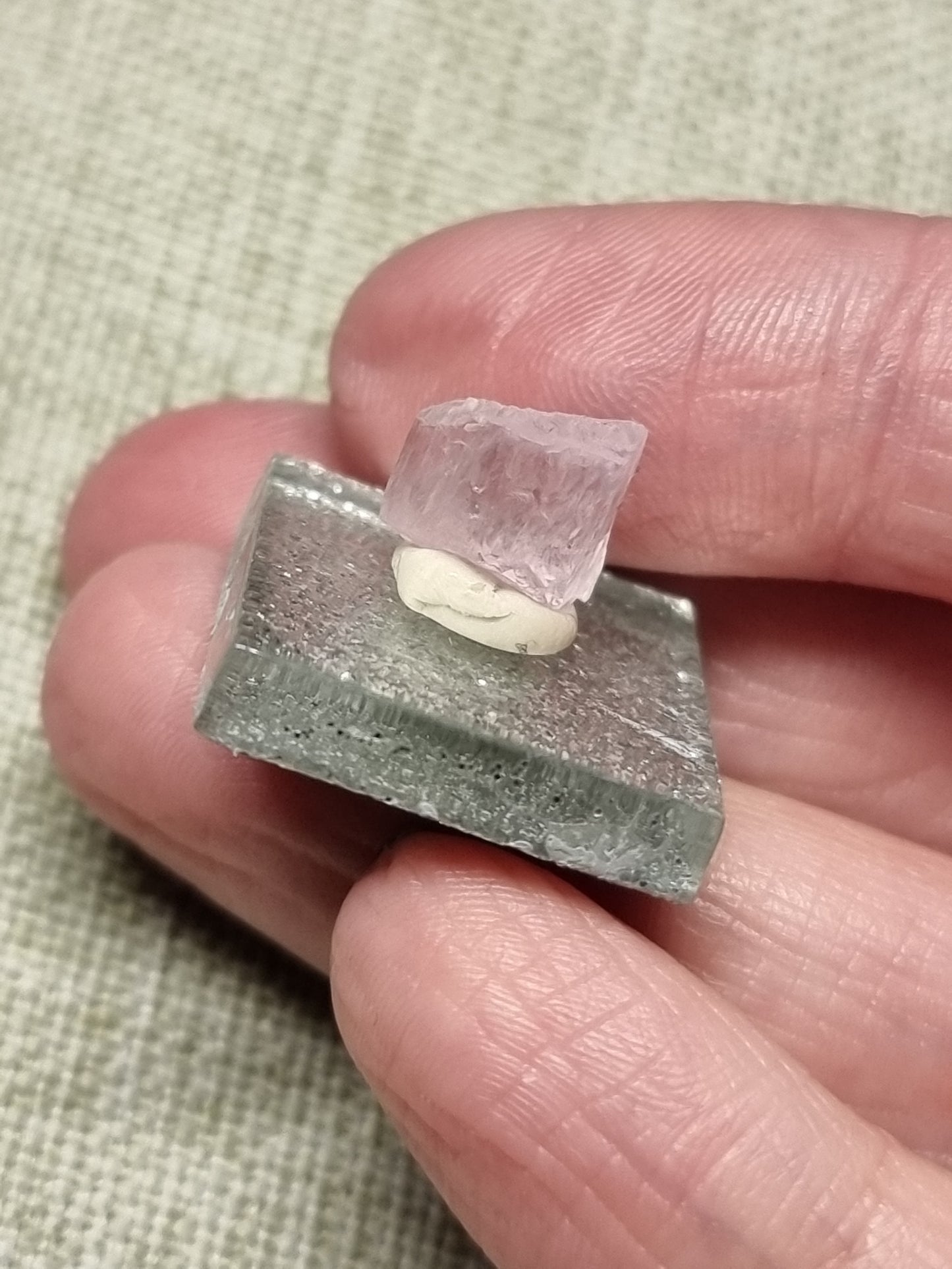 Gem kunzite specimens