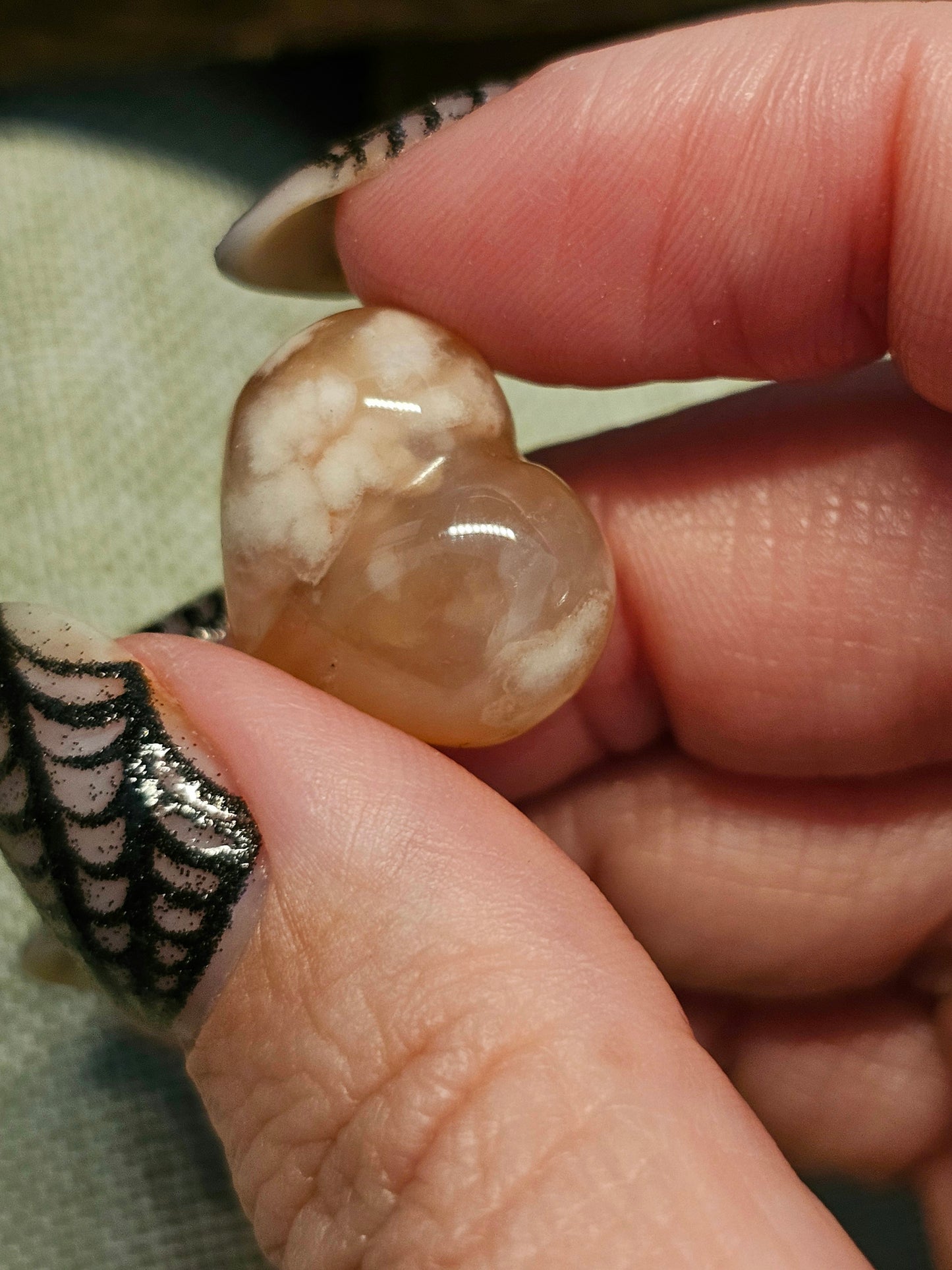 Mini Puffy flower agate heart