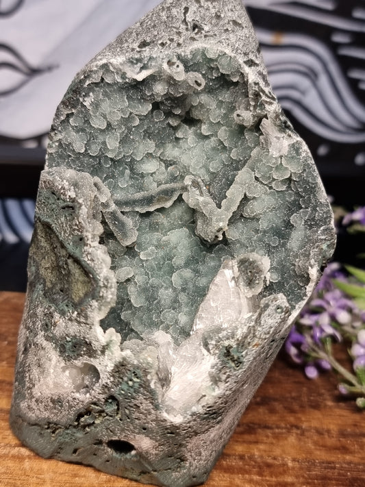 Green chalcedony with selenite