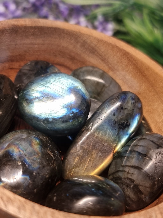 Labradorite tumblestones