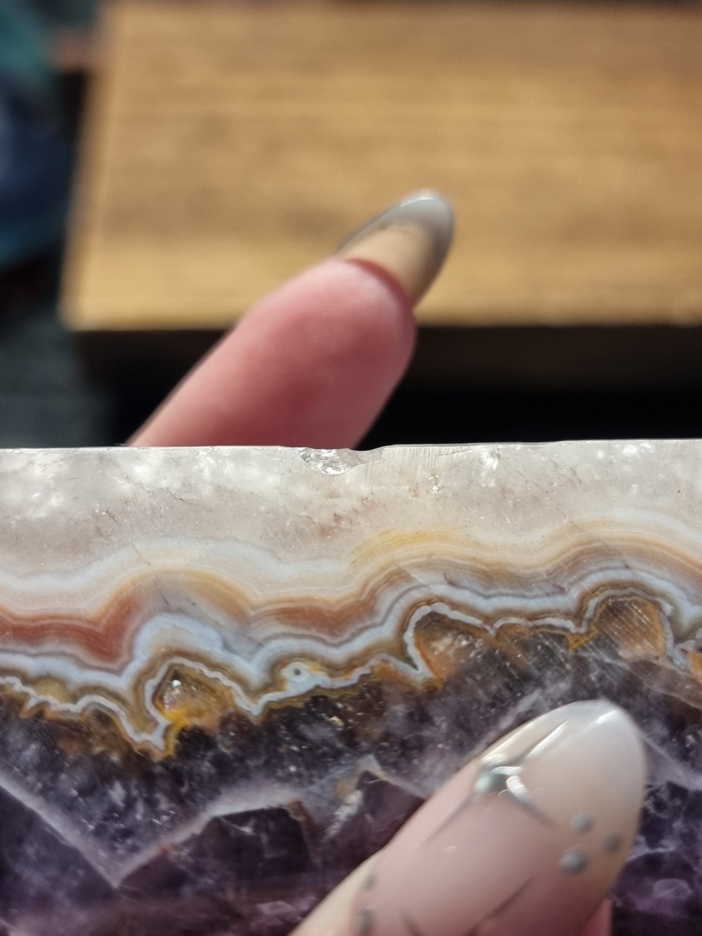 Amethyst mexican lace agate tower *chipped on side