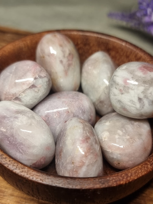 Pink tourmaline in Albite tumblestones