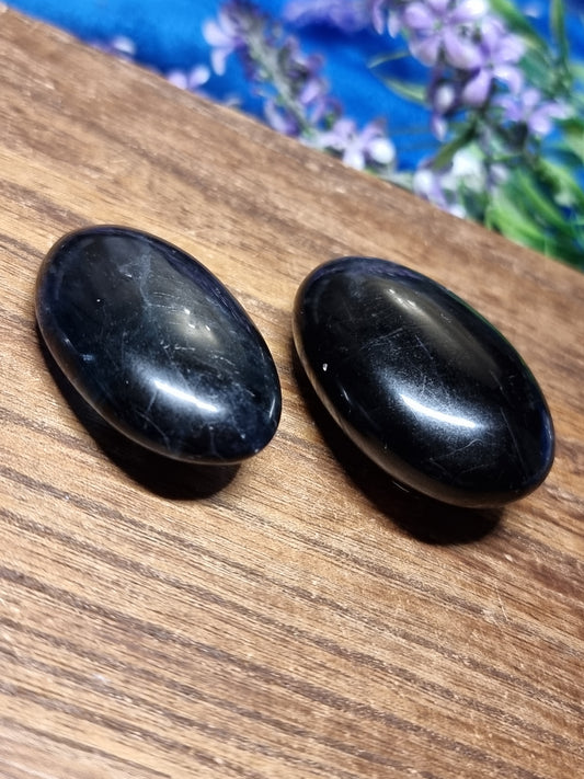 Fluorite palmstones