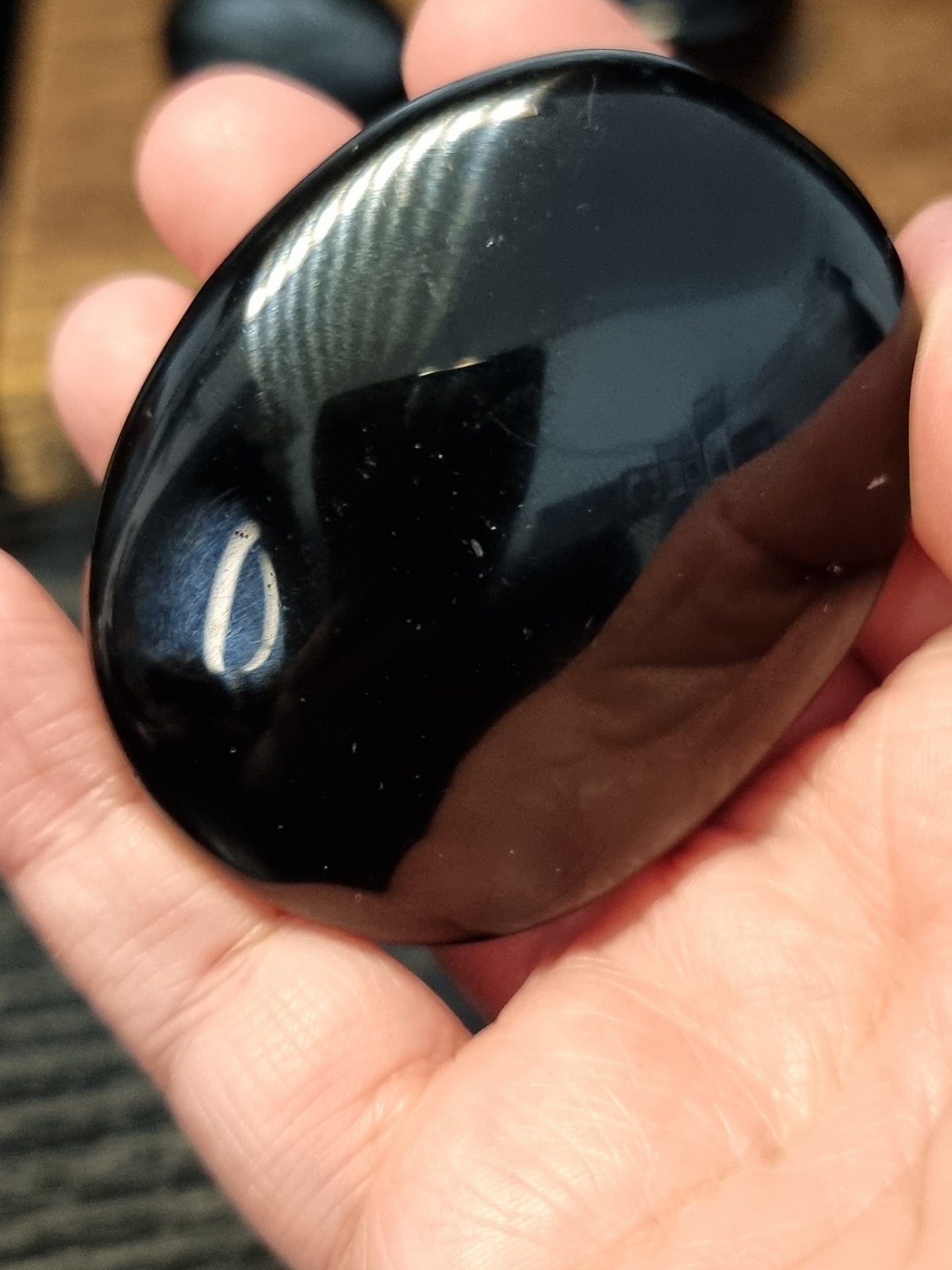 Obsidian palmstones