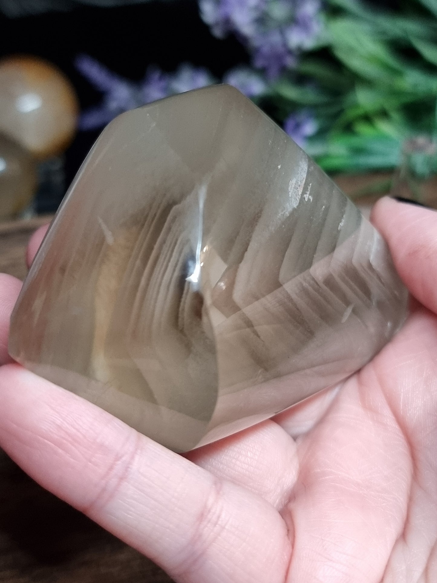 A grade phantom garden quartz freeform