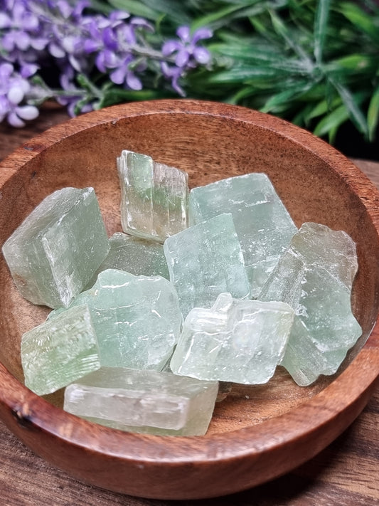 Raw green calcite