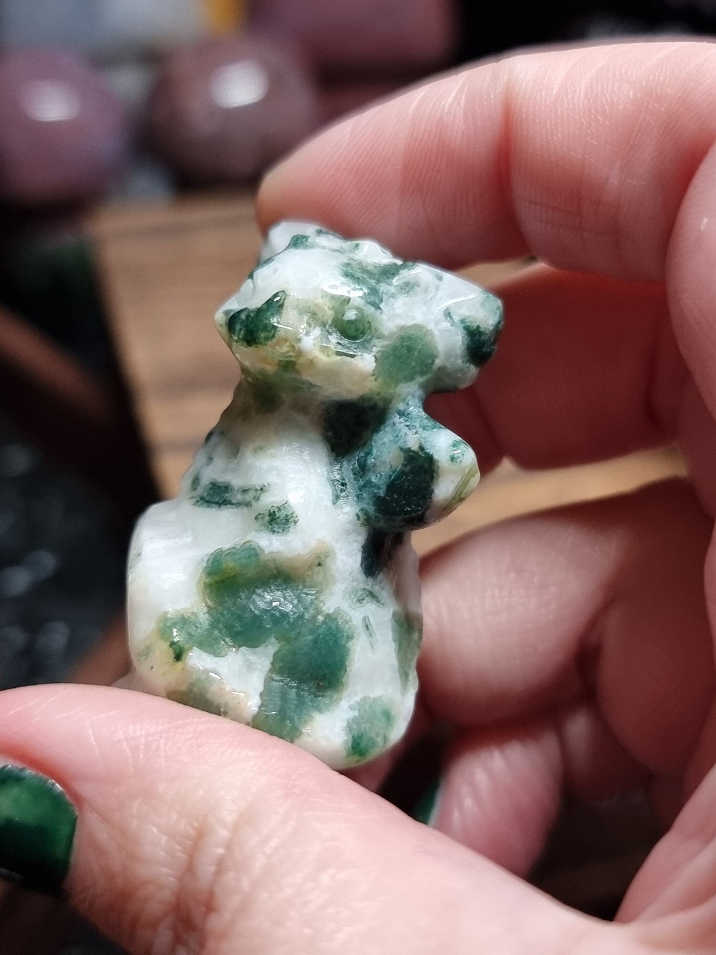 Sitting dragon carvings