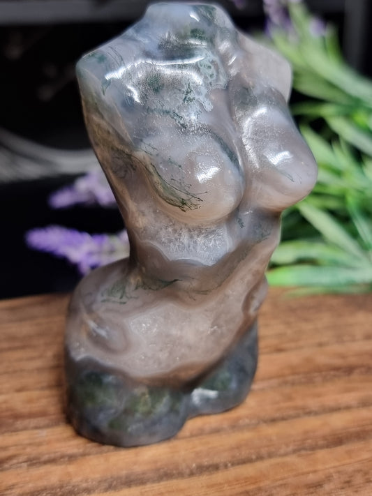 Moss agate body carving