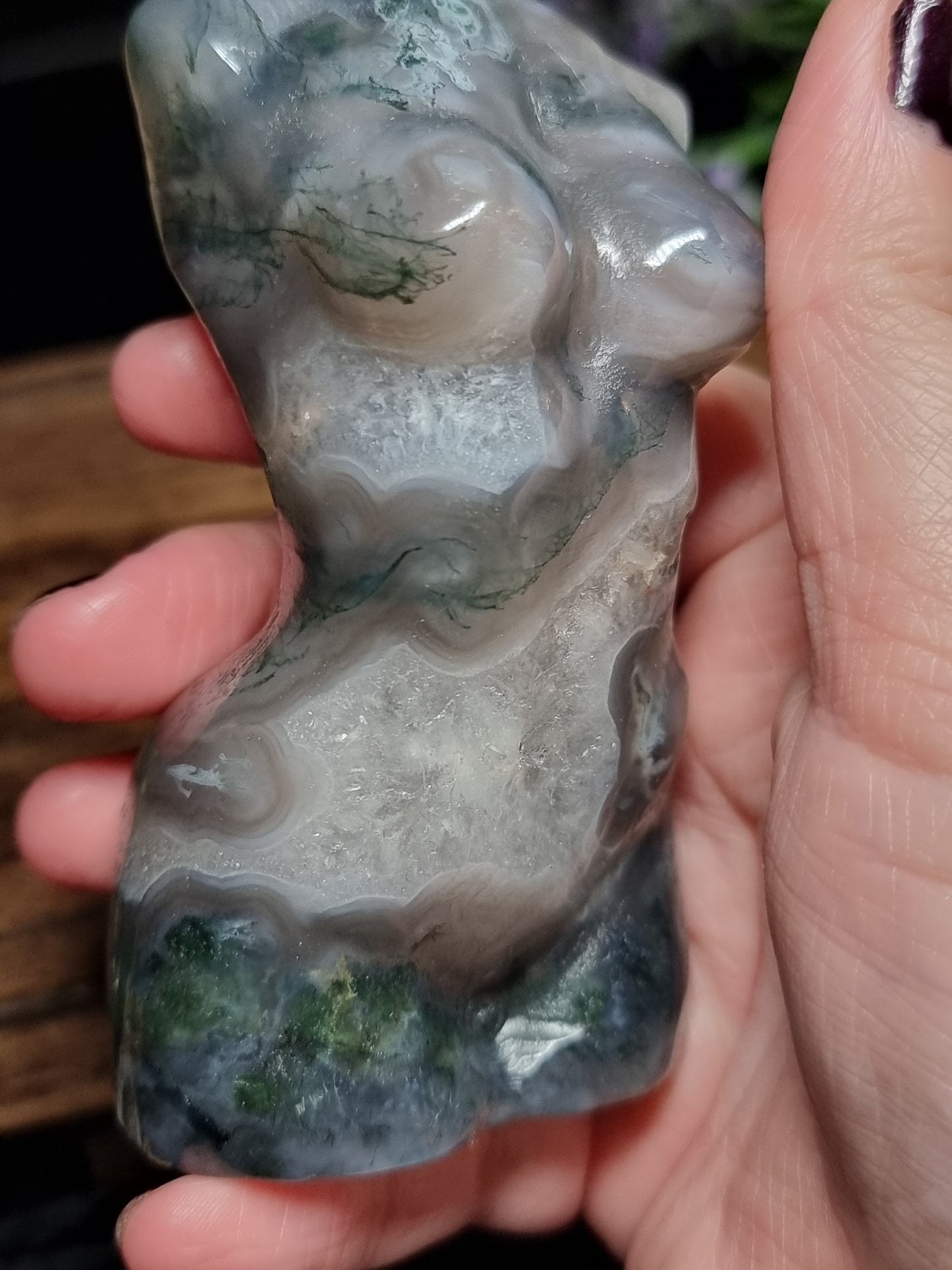 Moss agate body carving