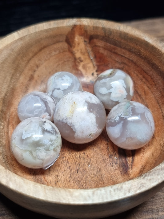 Flower agate mini spheres