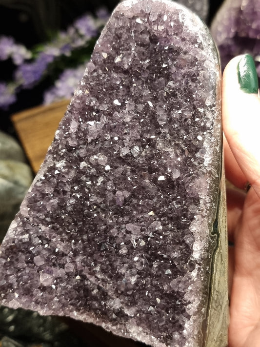 Amethyst cut bases