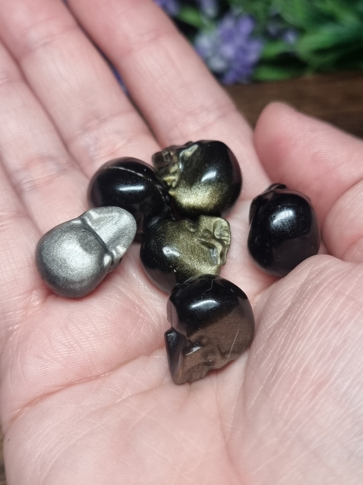 Mini sheen obsidian skulls