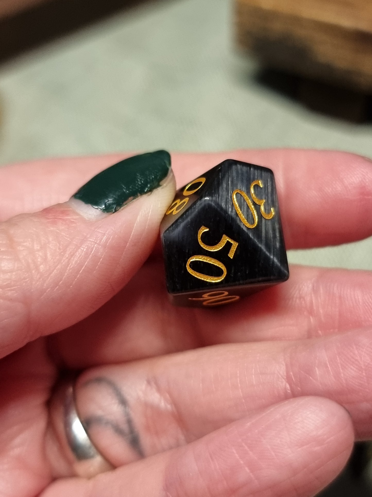 Black cat eye polyhedral dice set