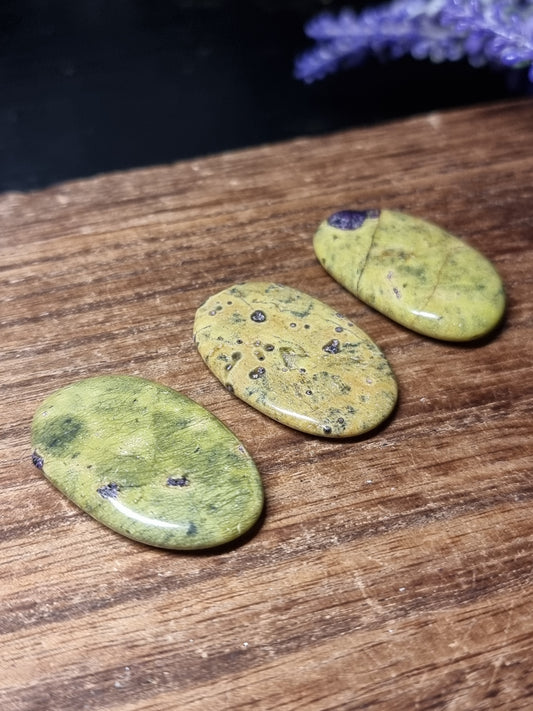 Serpentine with purple stichtite mini flatstones