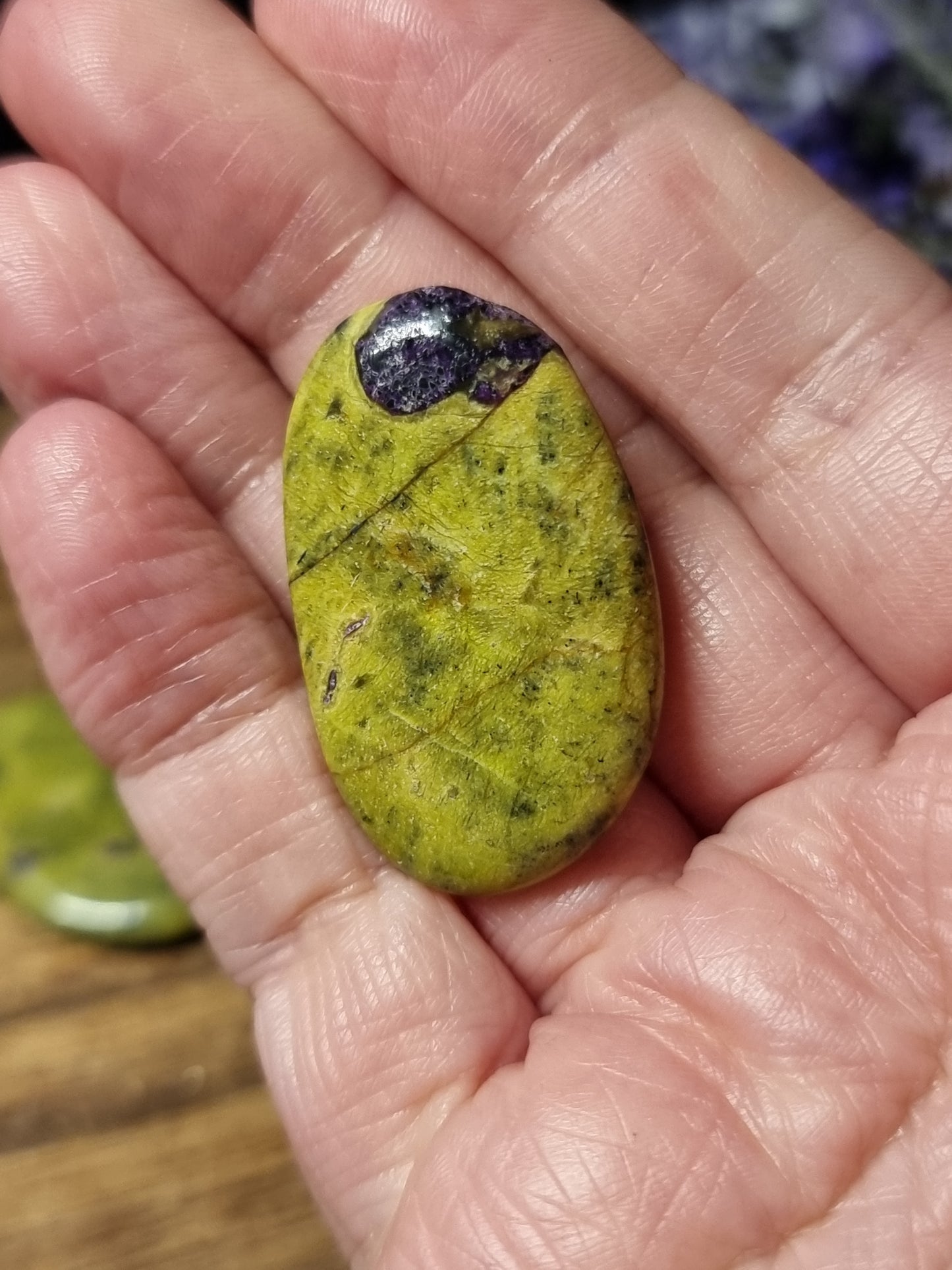 Serpentine with purple stichtite mini flatstones