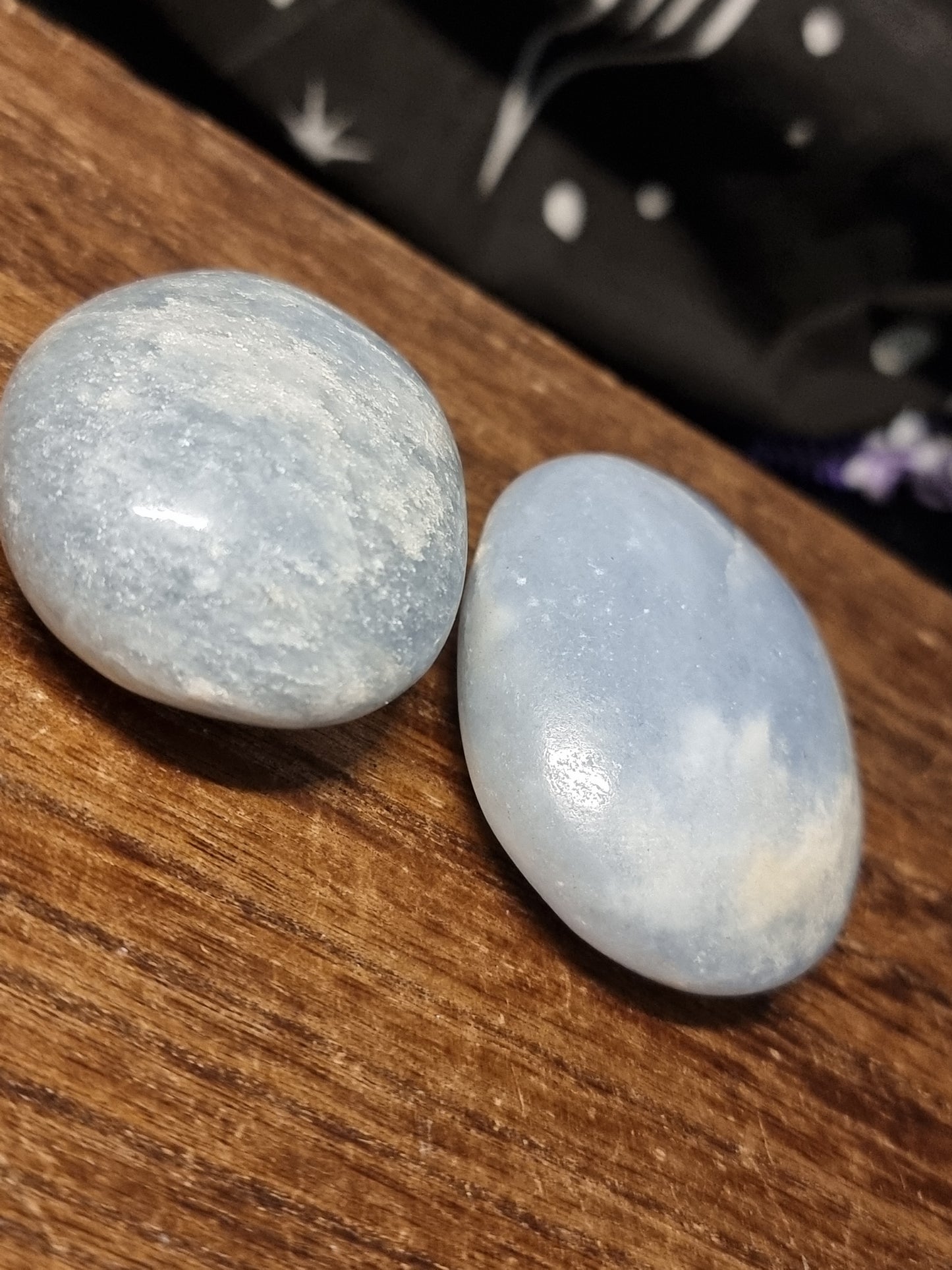 Blue calcite palmstones