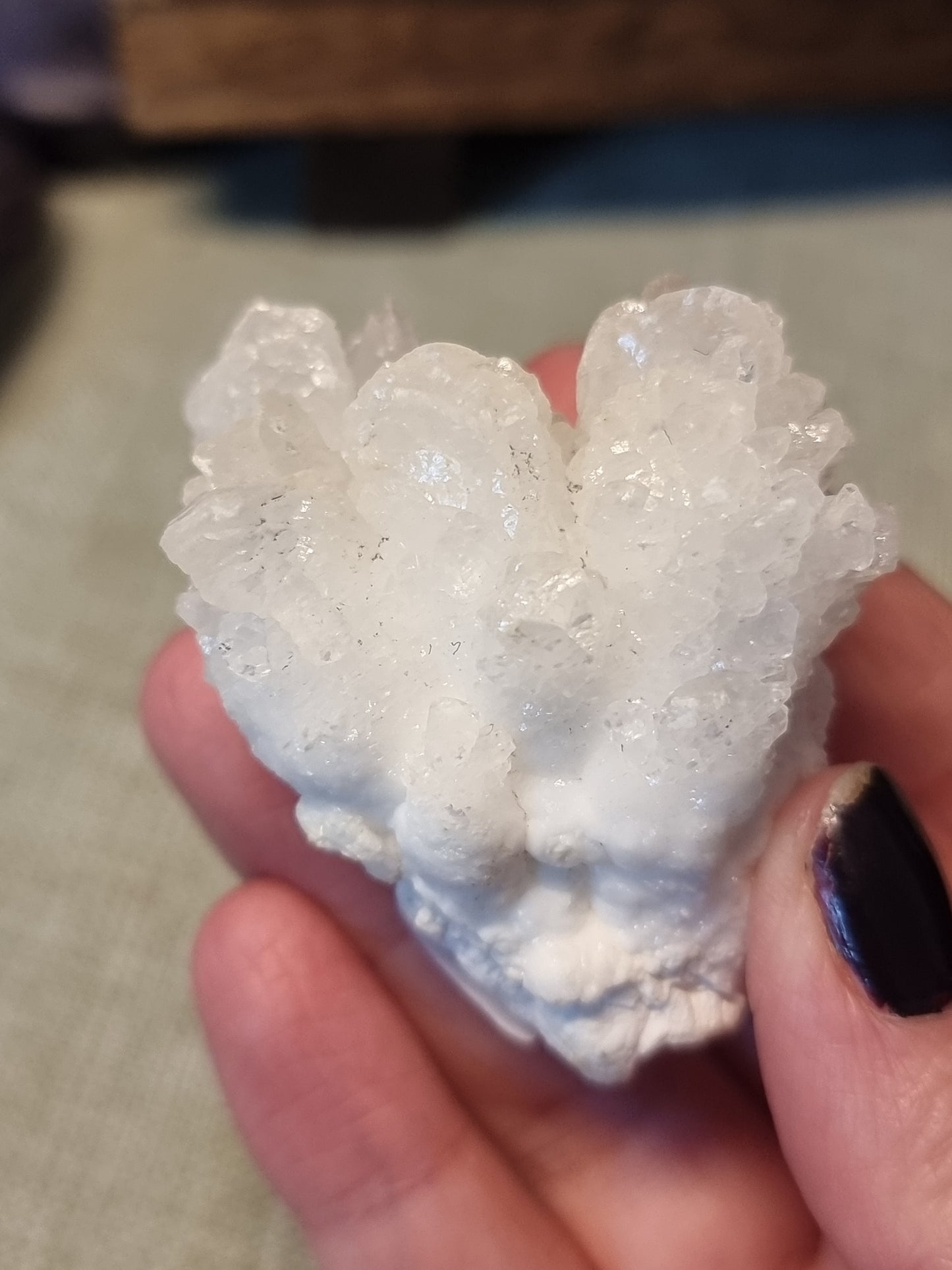 Aragonite stalactites