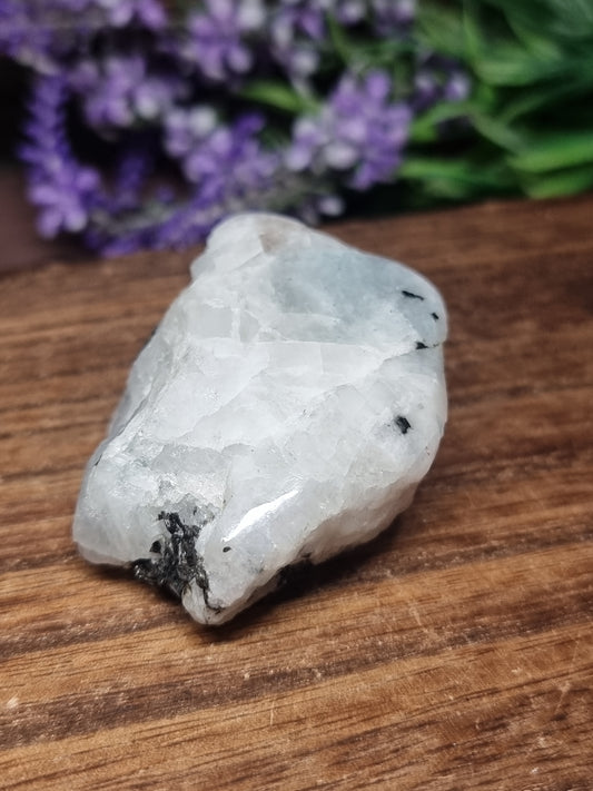 White labradorite part polished freeform
