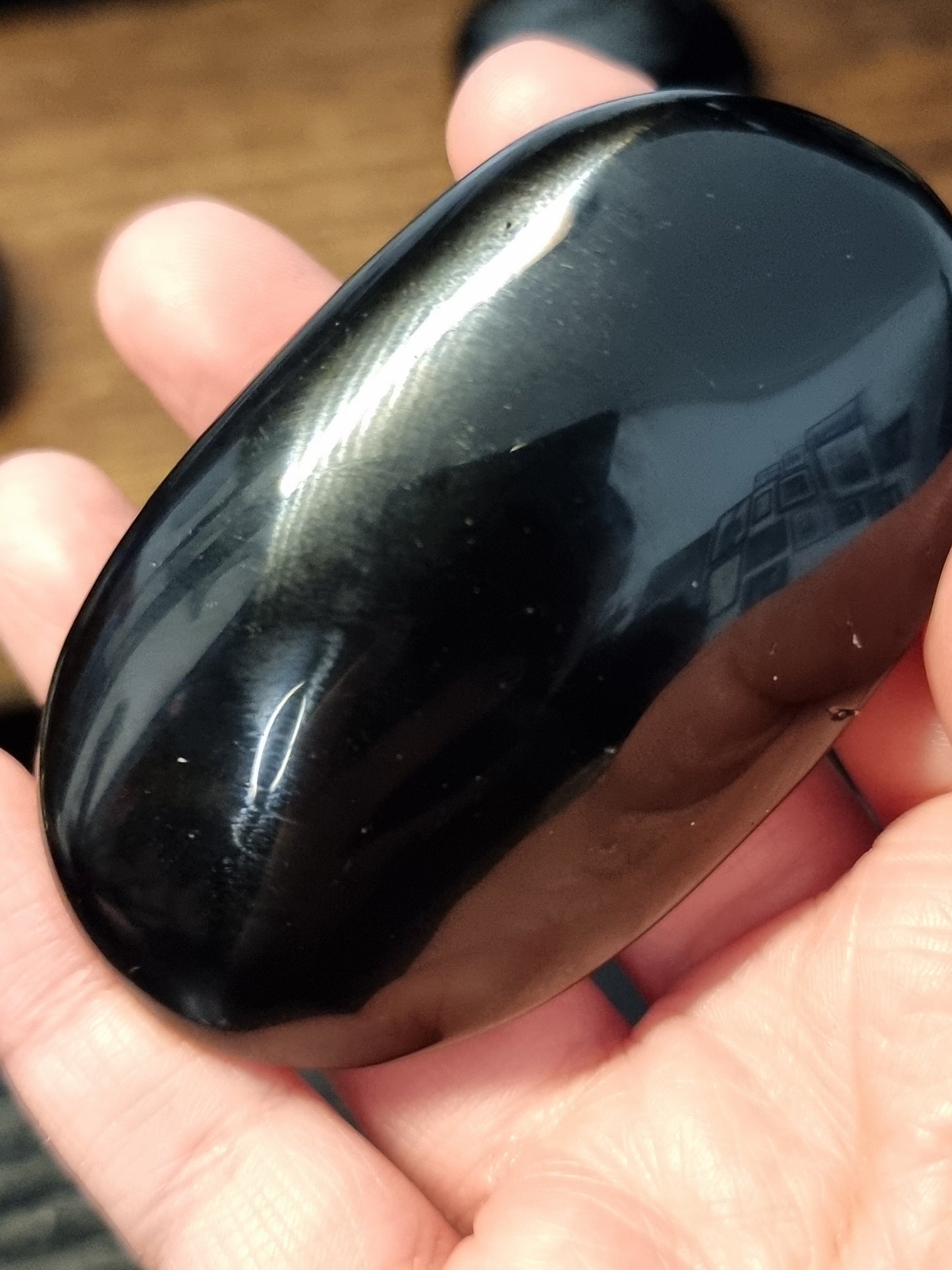 Obsidian palmstones