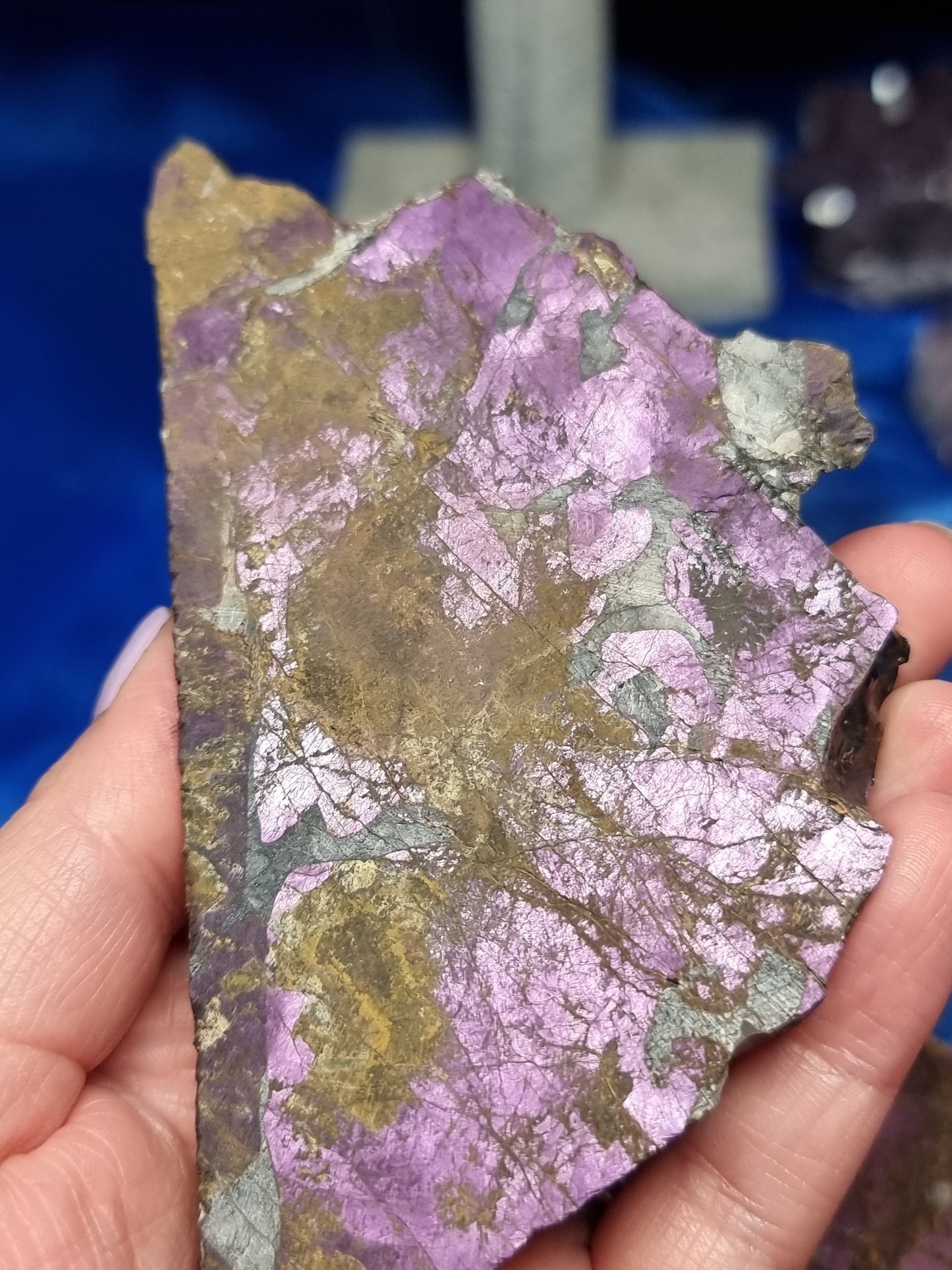 Purpurite slices