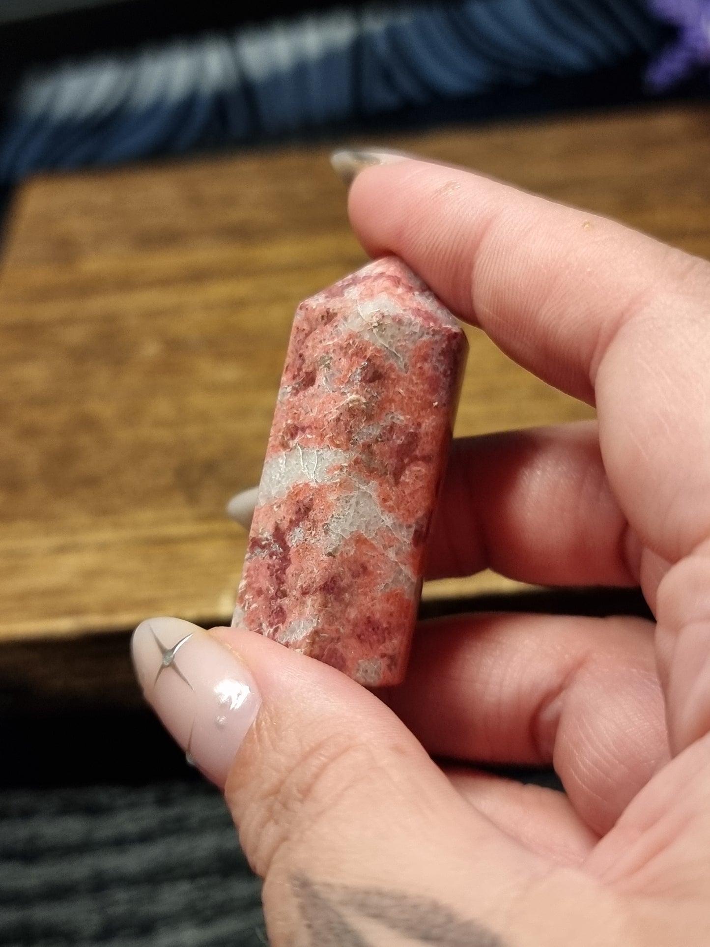 Thulite point