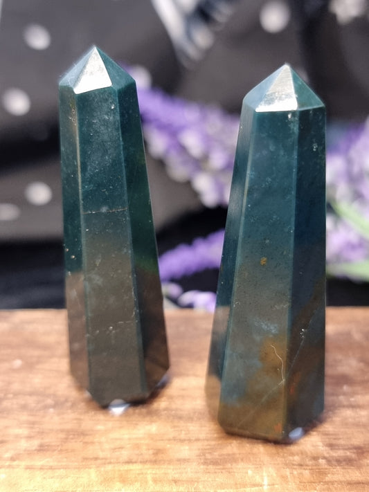 Indian bloodstone points