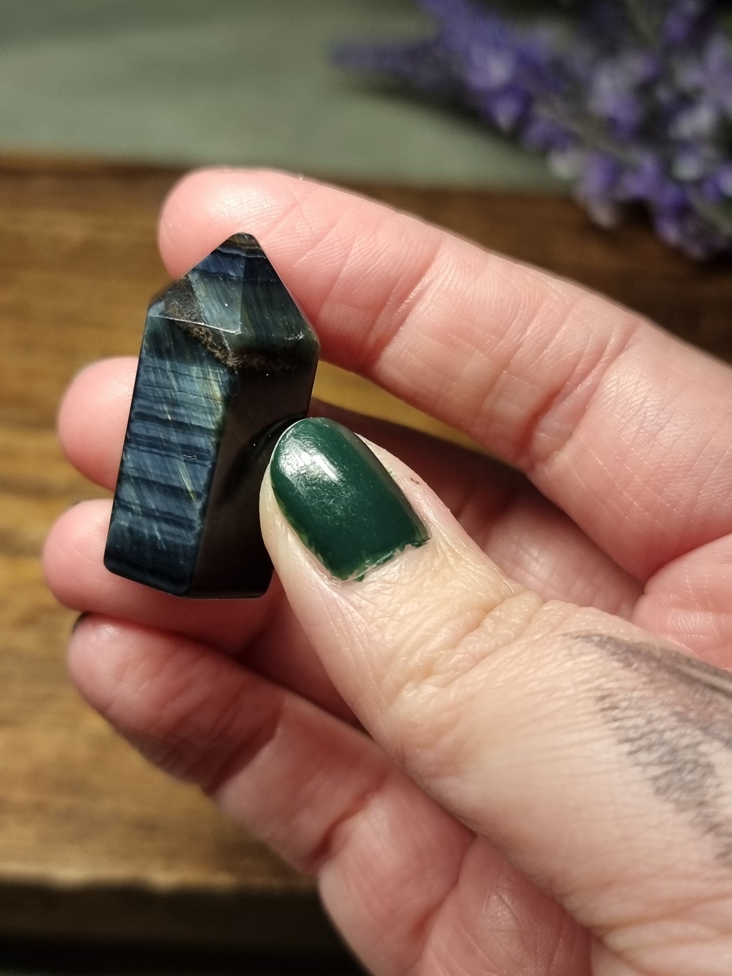 Small blue tigers eye points