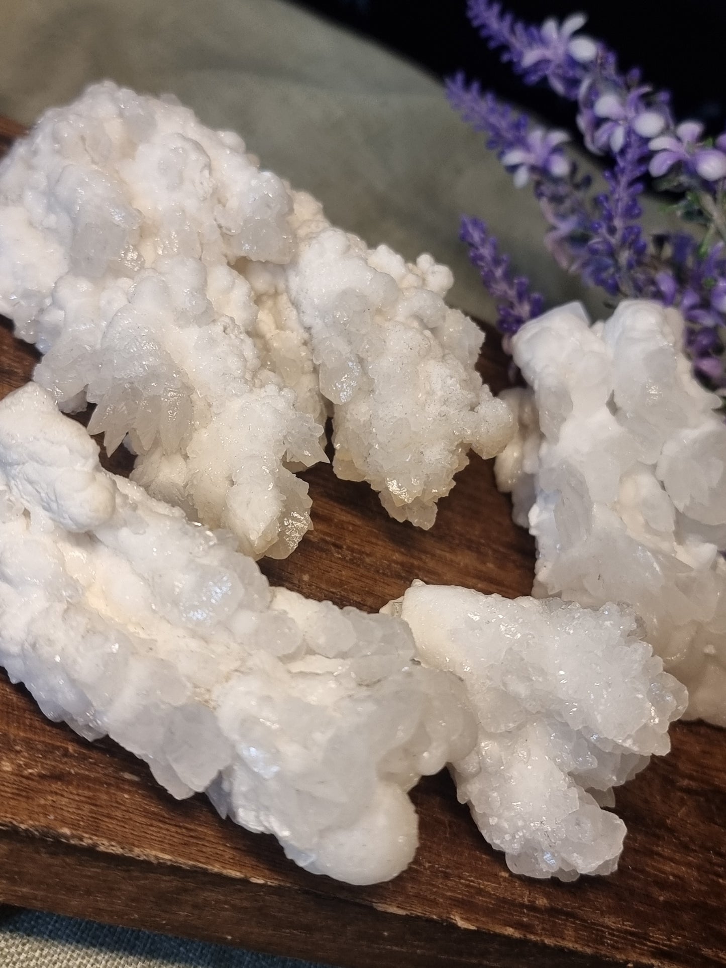 Aragonite stalactites