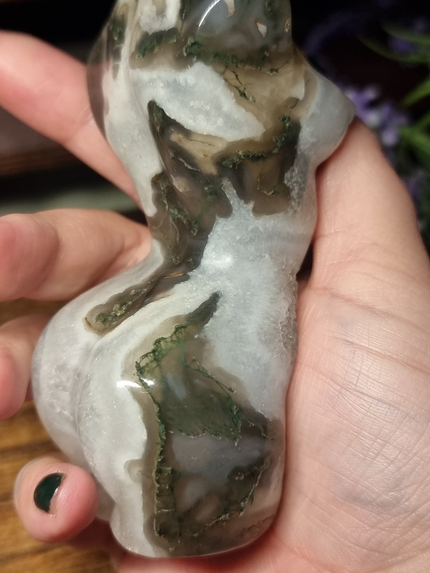 Moss agate body carving