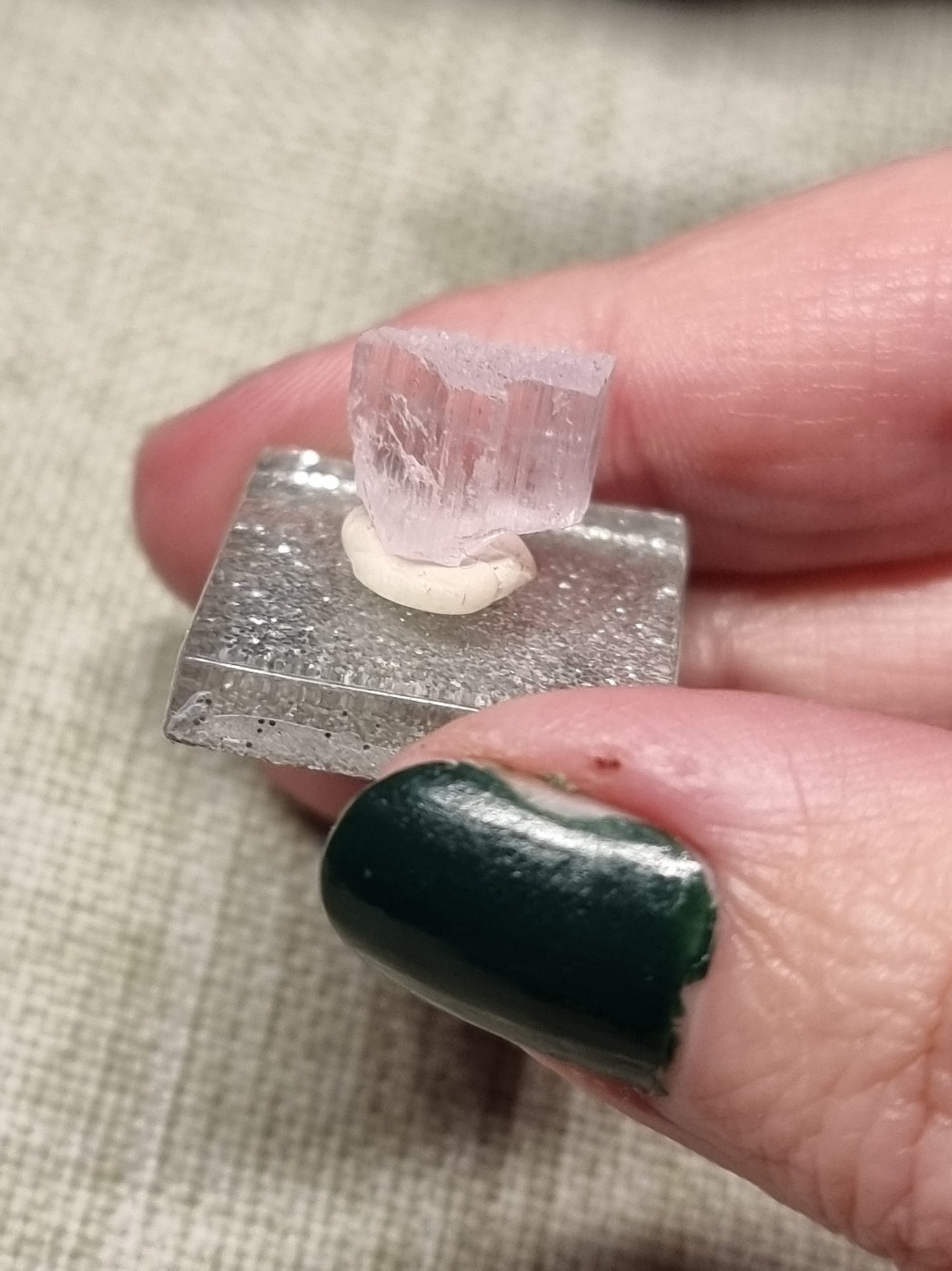 Gem kunzite specimens