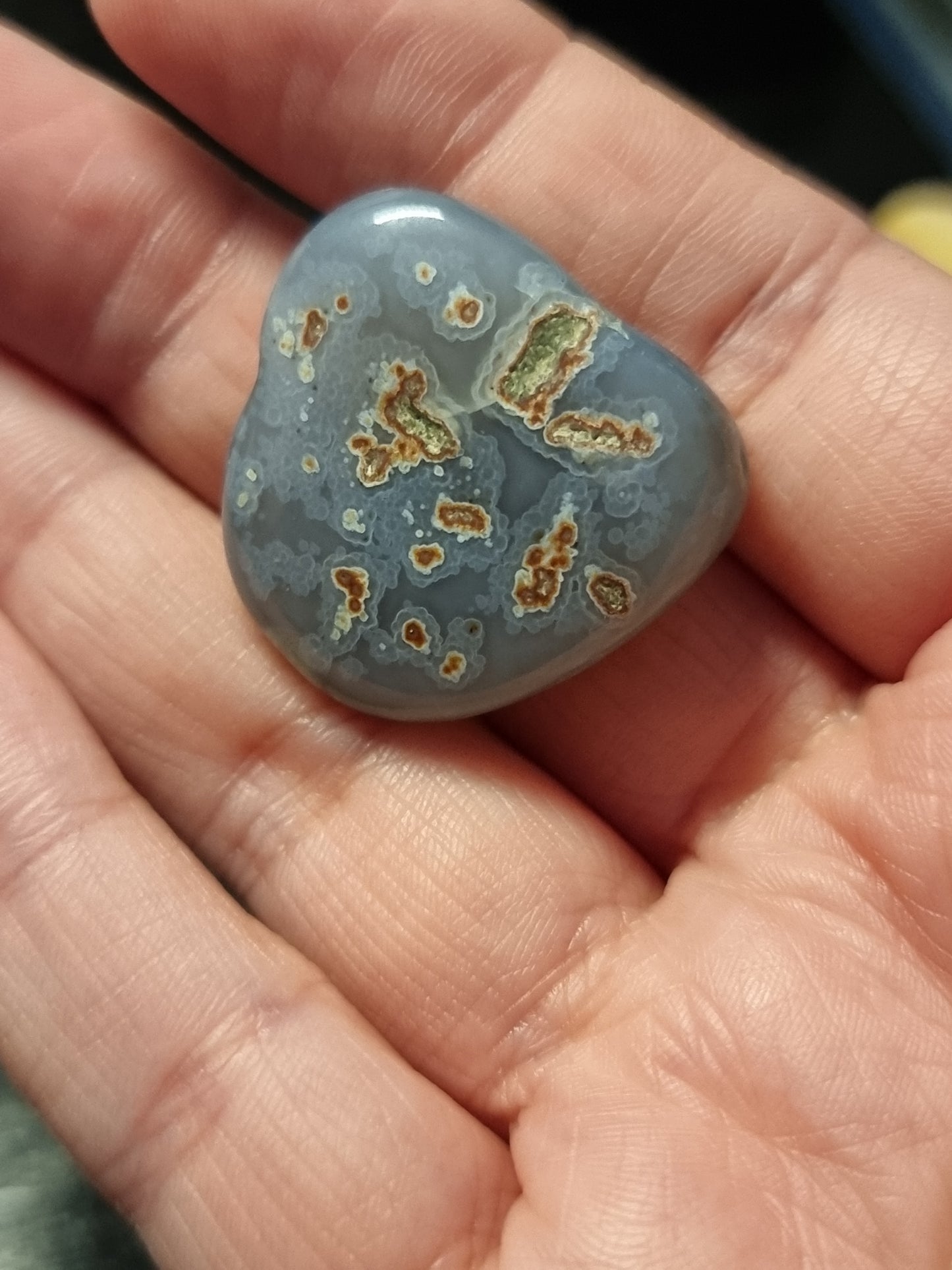 Agate tumbles