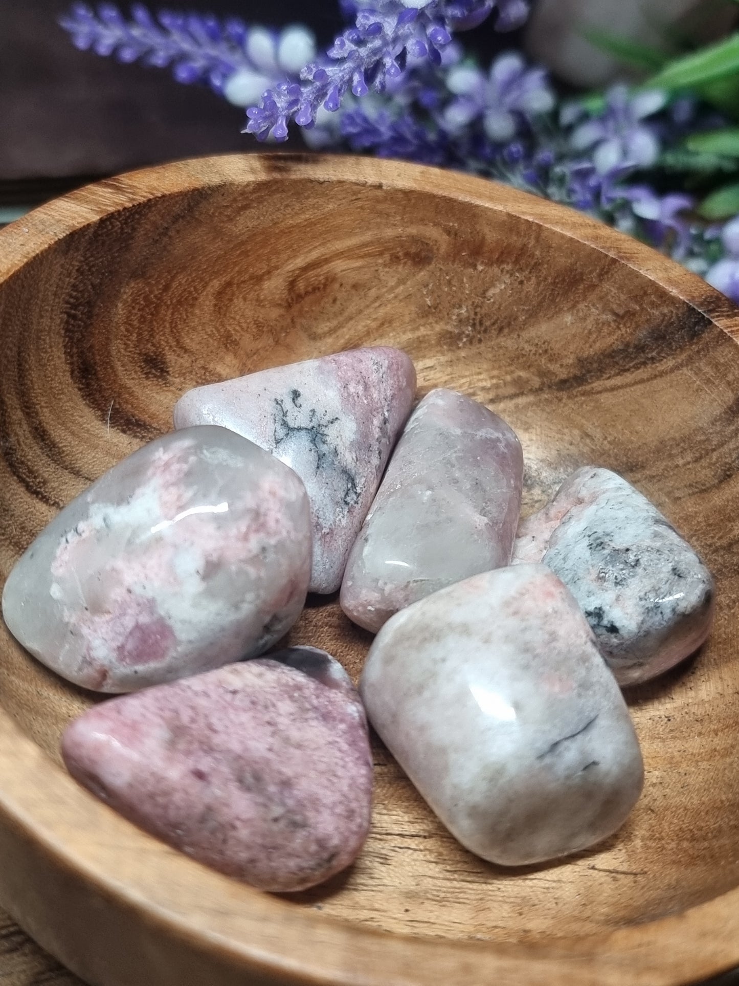 Thulite tumblestones