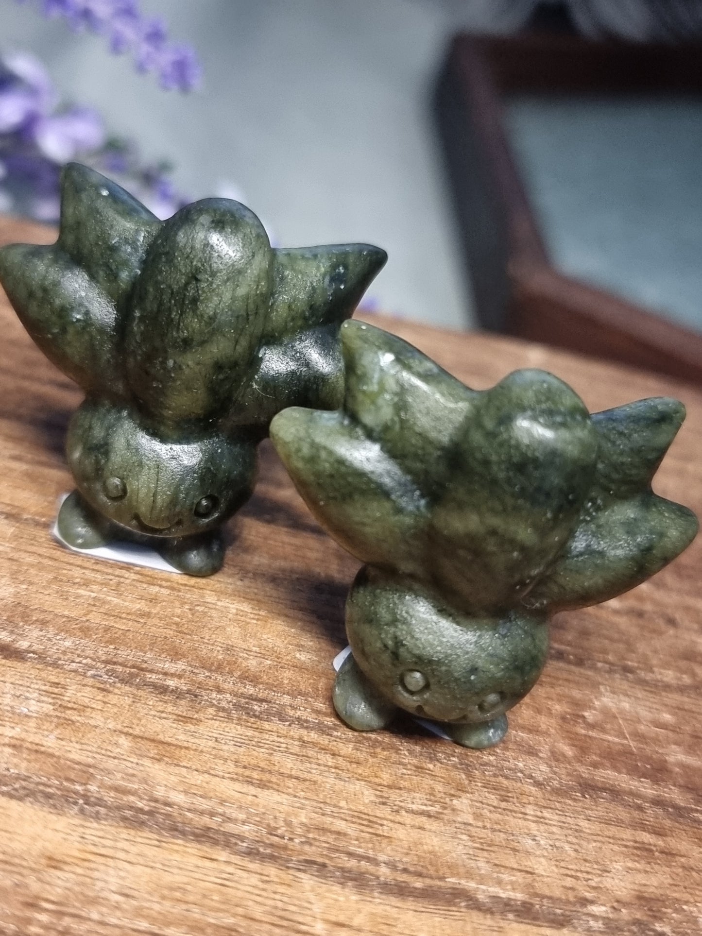 Xiuyan jade oddish carvings