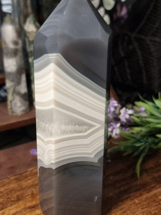 Large banded agate tower