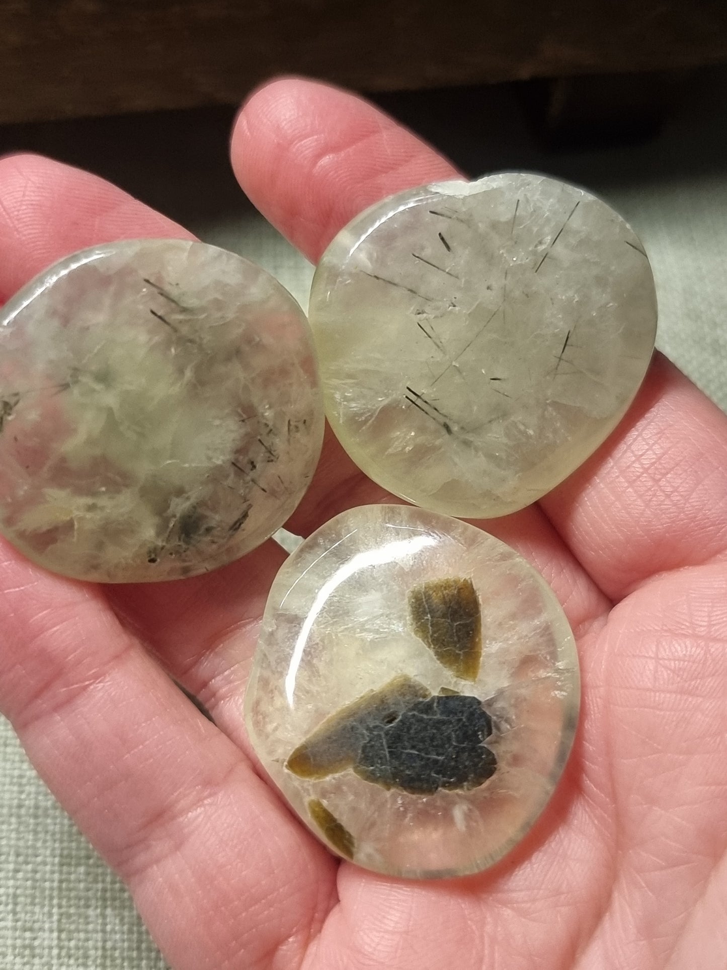 Prehnite small flatstones