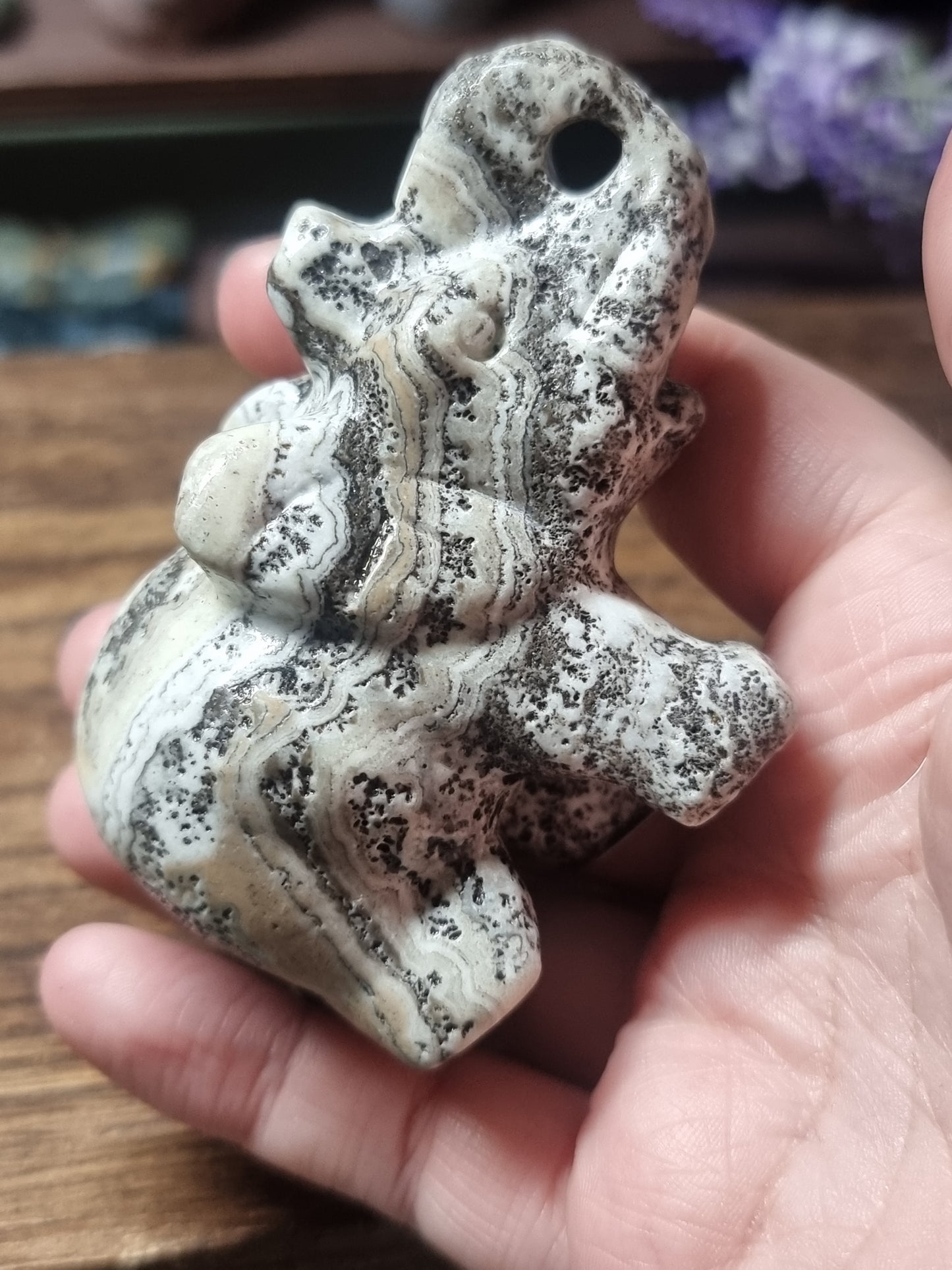 Dendritic calcite elephant