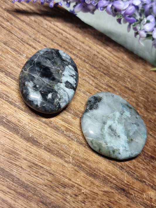 Emerald flatstones