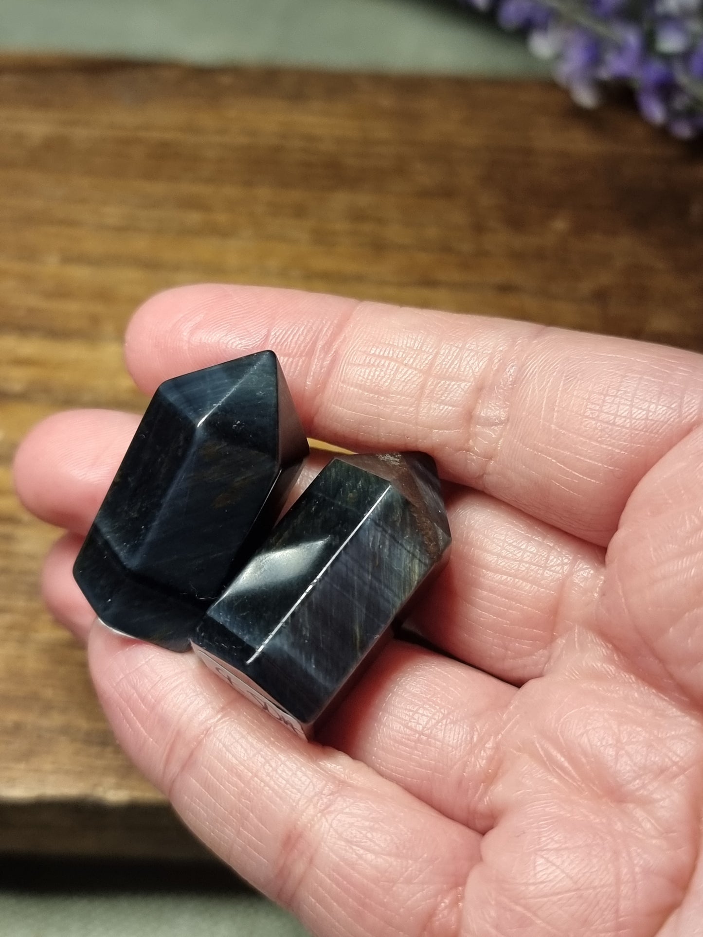 Small blue tigers eye points