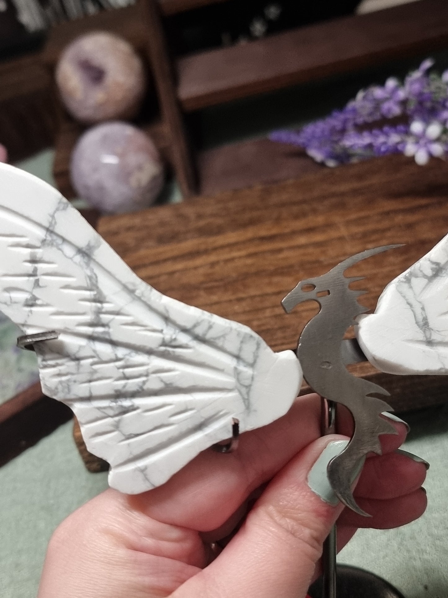 Howlite dragon wings