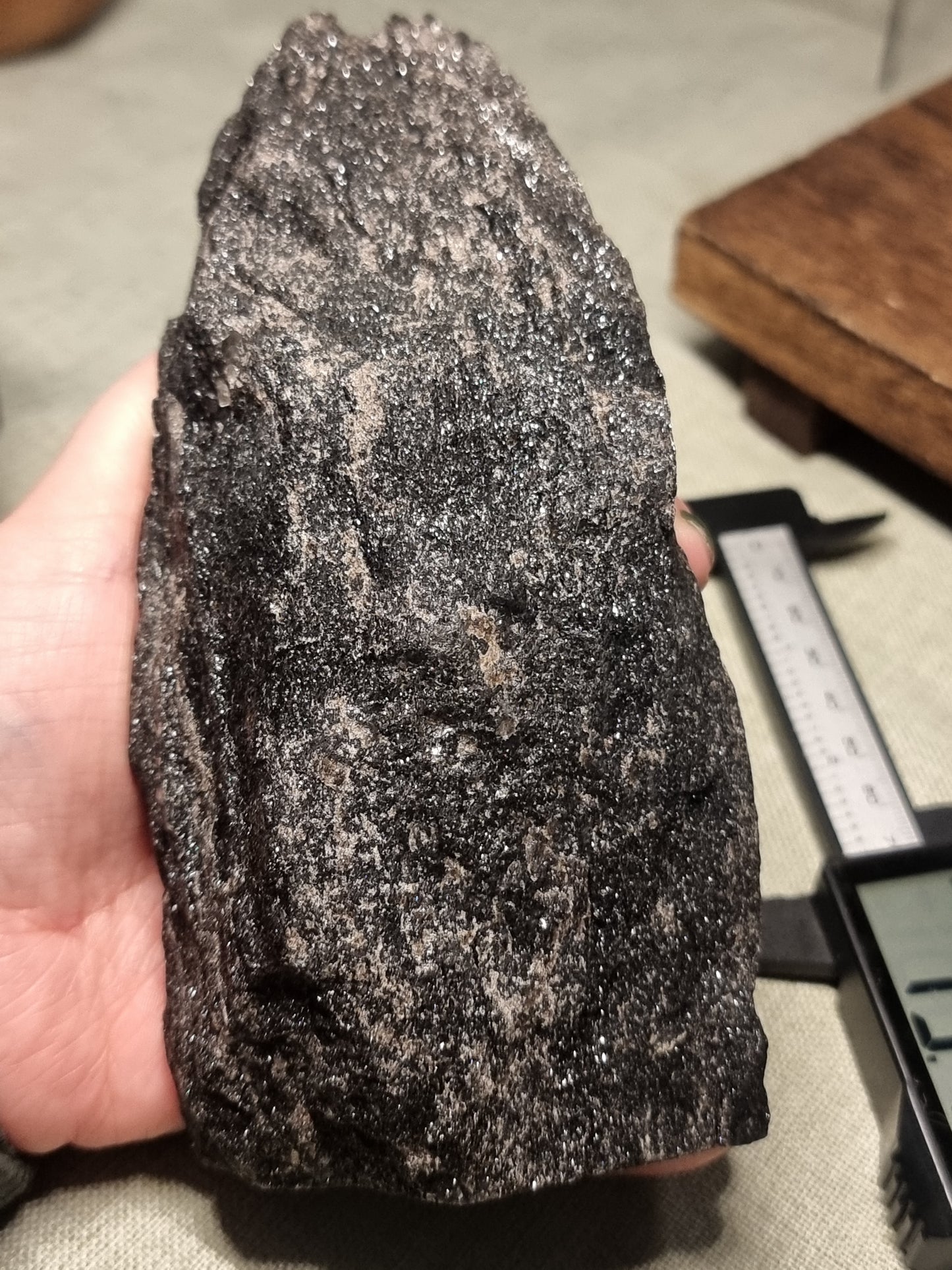 Black mica raw towers