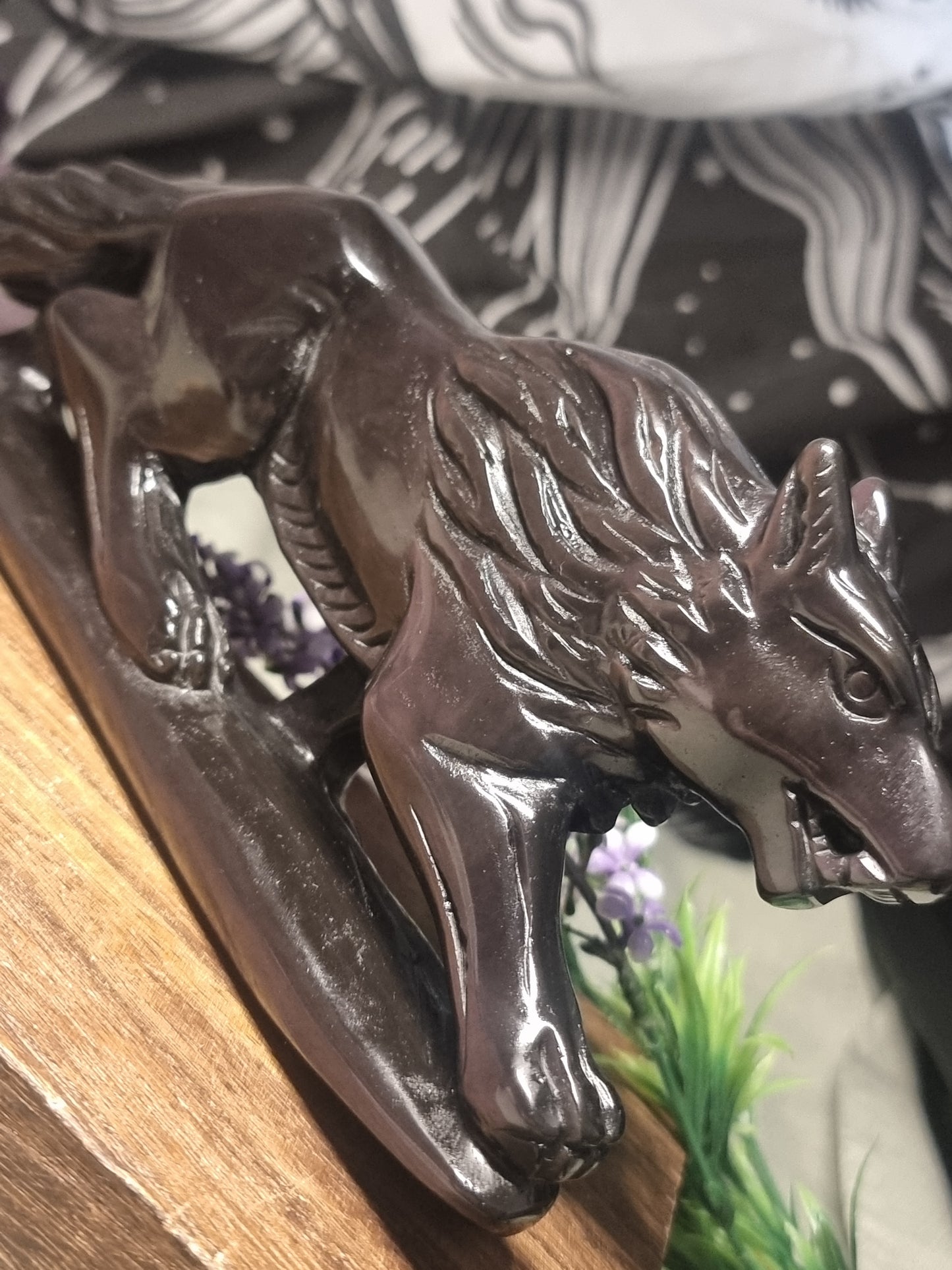 Rainbow obsidian wolf