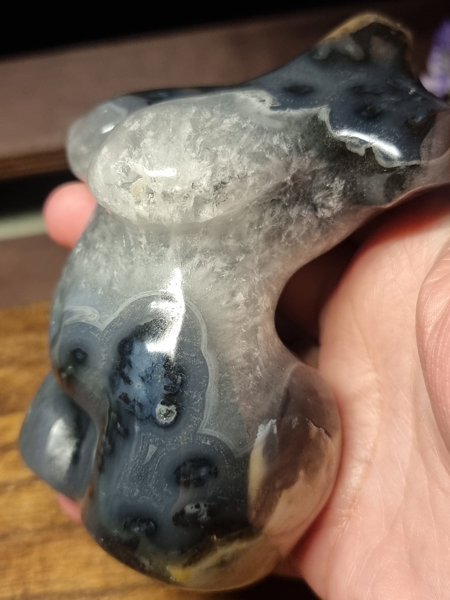 Volcano agate body carving