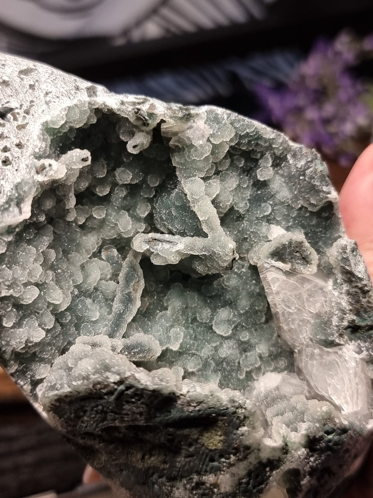 Green chalcedony with selenite